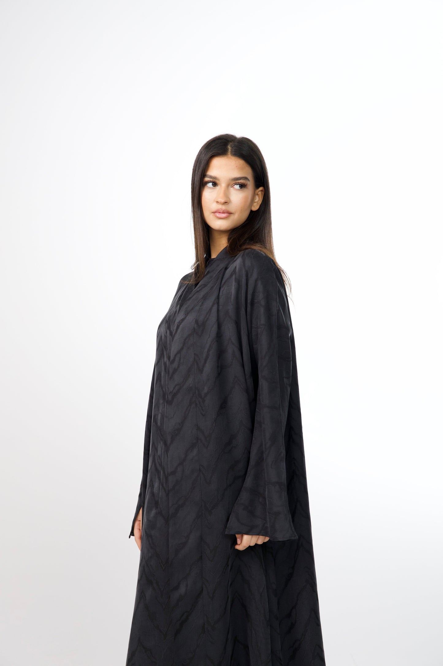 waves abaya in faded black